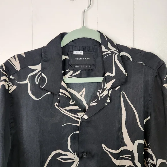 Cactus Man Ricky Singh Sheer Navy Tropical Floral Short Sleeve Button Down Large - Picture 4 of 8